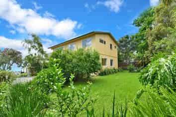 35A Elliston Crescent, Stanmore Bay