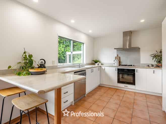 16 Haast Close, Kelson