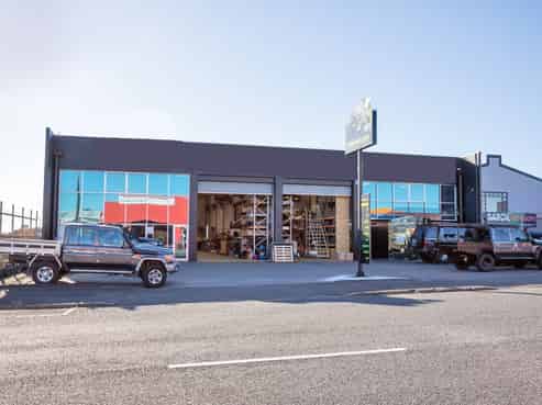Prime automotive/trade retail precinct