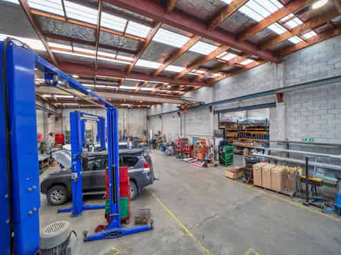 Prime automotive/trade retail precinct