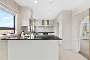 17 Fratley Avenue, Farm Cove