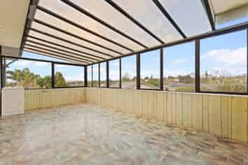 17 Fratley Avenue, Farm Cove