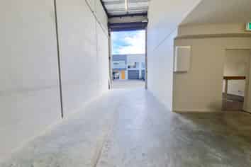 Affordable Office and High Stud Warehouse
