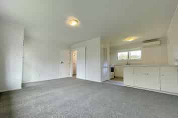 11B Tallington Crescent, Torbay