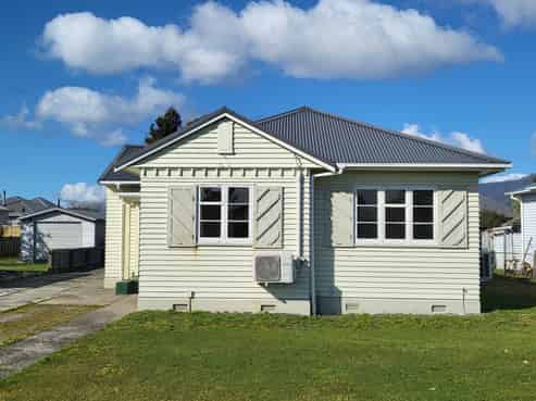 129 Derby Street, Westport