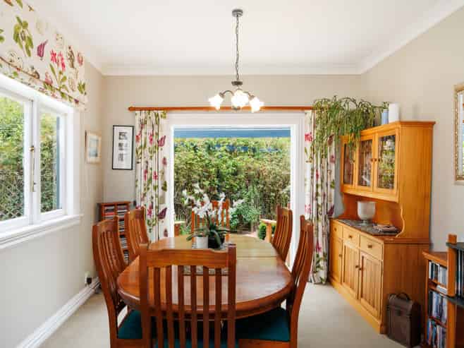 11 Kings Court, Roslyn