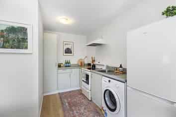 1A/13 Palm Grove, Berhampore