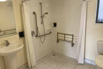 13/87 Golf Road, Tahunanui