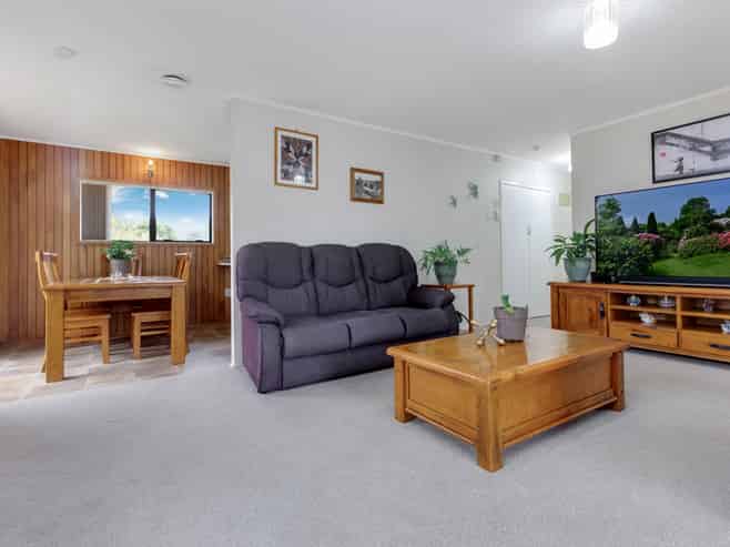2/9 Choice Avenue, Henderson
