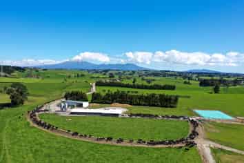 701 Richmond Road, Lepperton