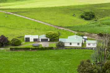 701 Richmond Road, Lepperton