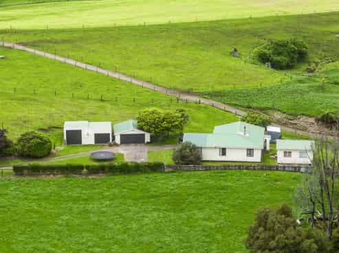 701 Richmond Road, Lepperton