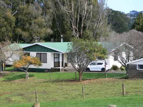 701 Richmond Road, Lepperton