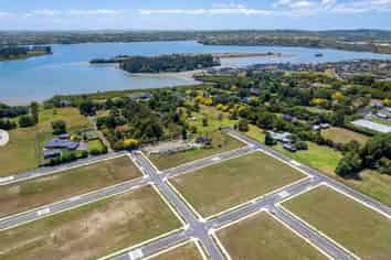20 & 22 Star Cross Road, Karaka