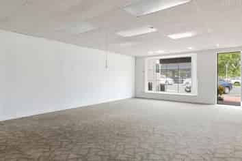 High-Exposure Retail Opportunity