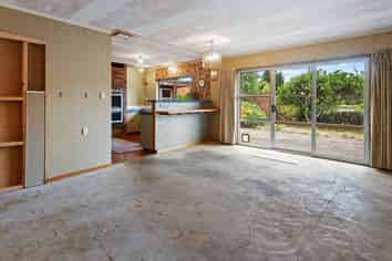 176 Western Hills Drive, Kensington