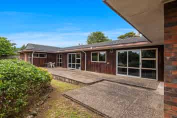 176 Western Hills Drive, Kensington