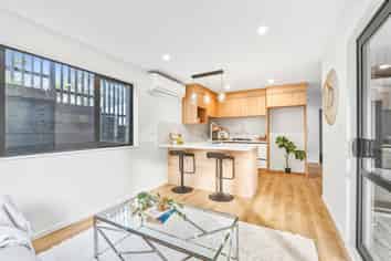 5/6 Woodhouse Place, West Harbour