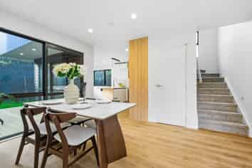 5/6 Woodhouse Place, West Harbour