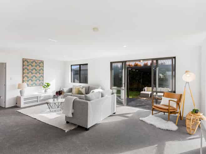 16 Curlew Bay Road, Otahuhu
