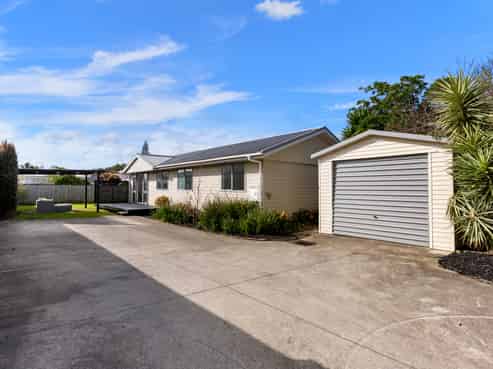 16 Curlew Bay Road, Otahuhu
