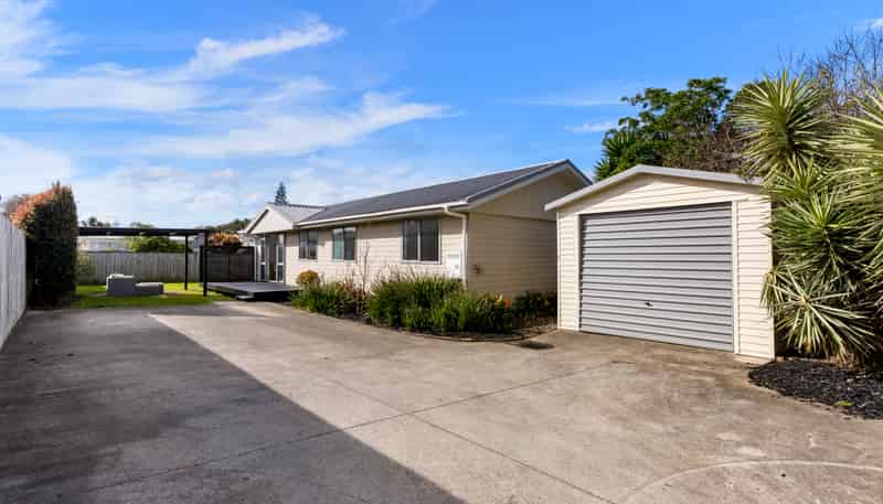 16 Curlew Bay Road, Otahuhu
