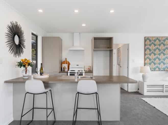 16 Curlew Bay Road, Otahuhu
