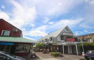 Small F&B opportunity in Albany 