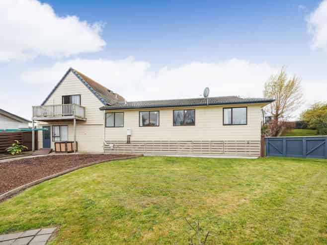 24 Fraser Drive, Feilding