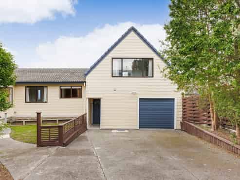 24 Fraser Drive, Feilding
