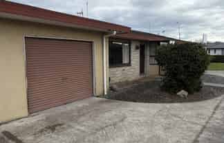 2/504 St Aubyn Street East, Parkvale