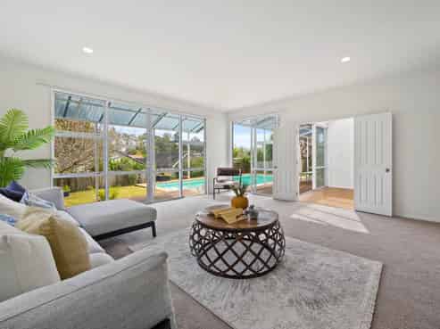 15 Advance Way, Albany