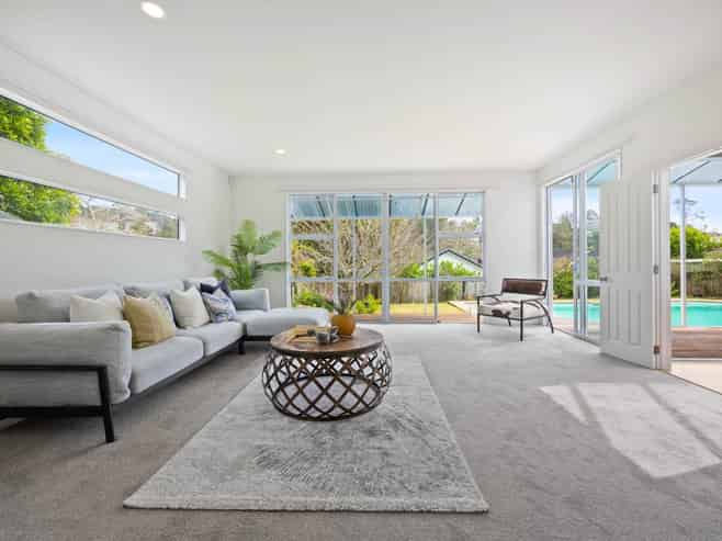 15 Advance Way, Albany