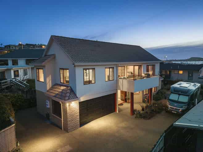 2/161 Bucklands Beach Road, Bucklands Beach