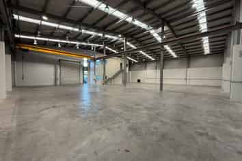 911sqm Sydenham - 5T gantry 