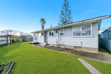 1 Crampton Place, Manurewa