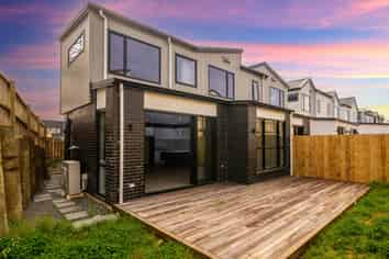 32B Hearth Street, Flat Bush