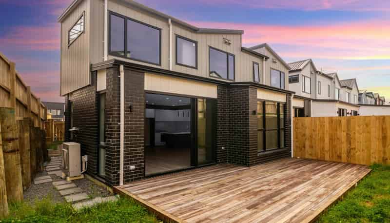 32B Hearth Street, Flat Bush