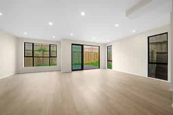 32B Hearth Street, Flat Bush