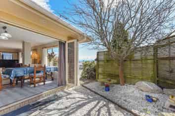 10 Essex Terrace, Stoke