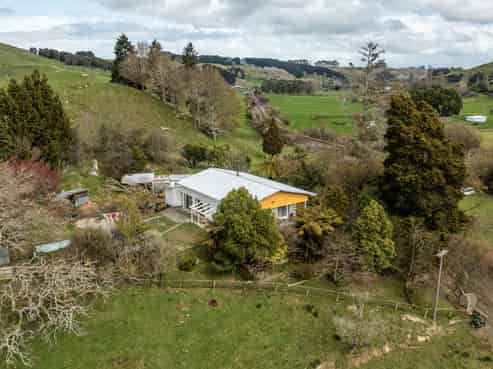 19 Gordon Terrace, Hunterville