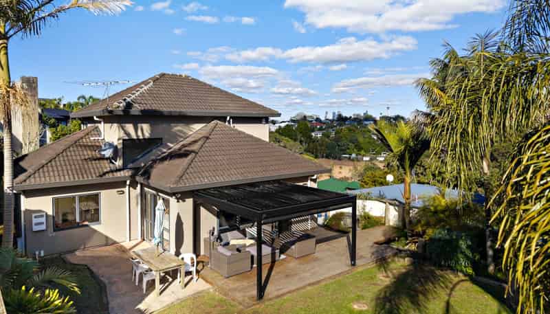 24 Bush View Lane, Northcote
