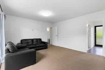 1/207 Sunnynook Road, Totara Vale