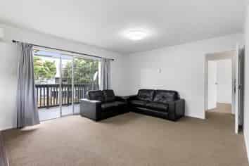 1/207 Sunnynook Road, Totara Vale