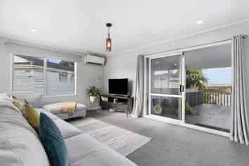 23 Cherry Tree Place, Massey