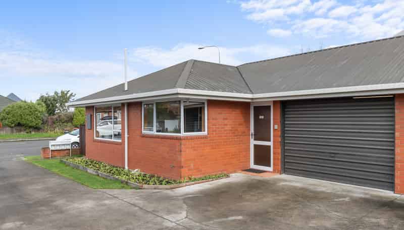 1/18 Burdale Street, Riccarton