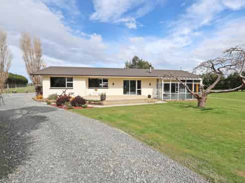 77 Millton Park Road, Mill Road