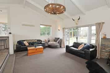 77 Millton Park Road, Mill Road