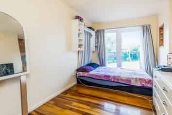 2 Orakau Road, Mangere East