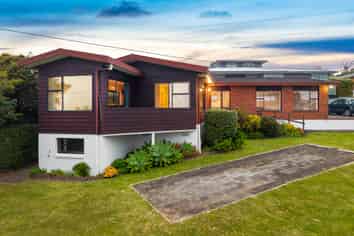 1/2 Kowhai Road, Campbells Bay